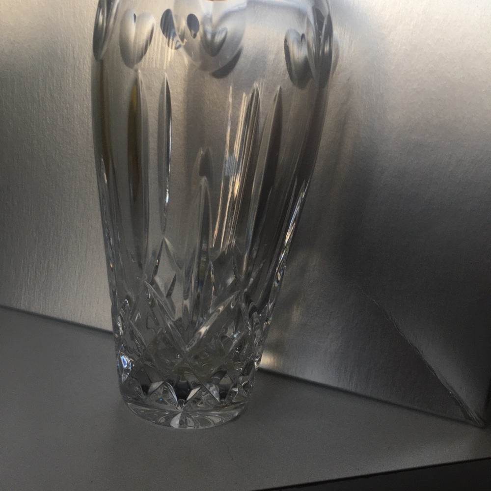 WATERFORD VASE - Picture 2 of 5
